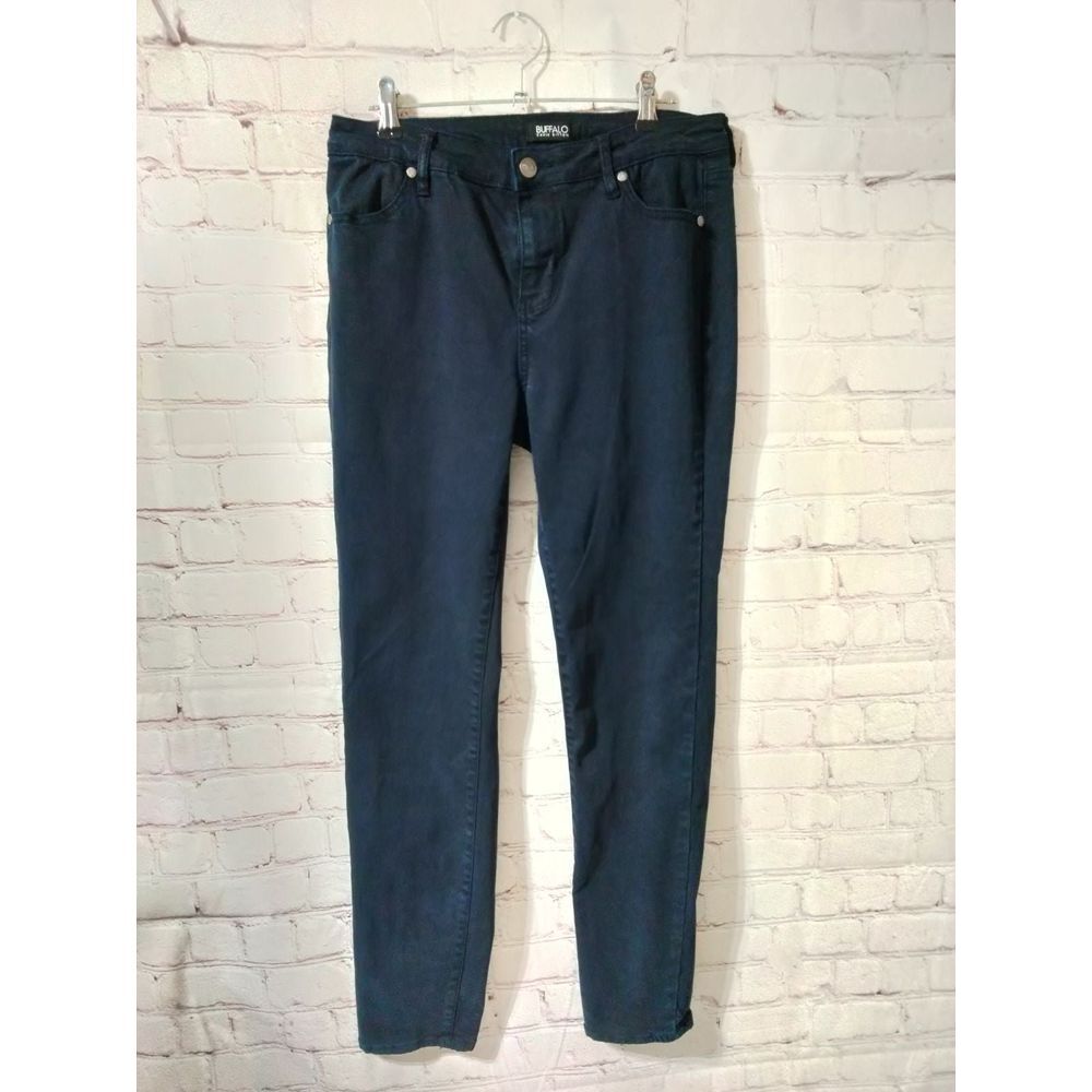 Mid-rise stretch skinny. Buffalo David Bitton. 10/30.    J